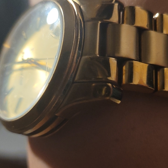 Gold Michael Kors watch - Picture 7 of 8